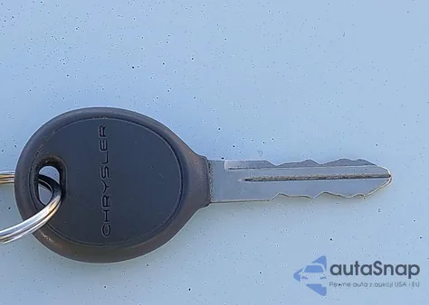 2002 Chrysler Town & Country Limited z USA, uszkodzony, nr VIN 2C8GP64L62R797704